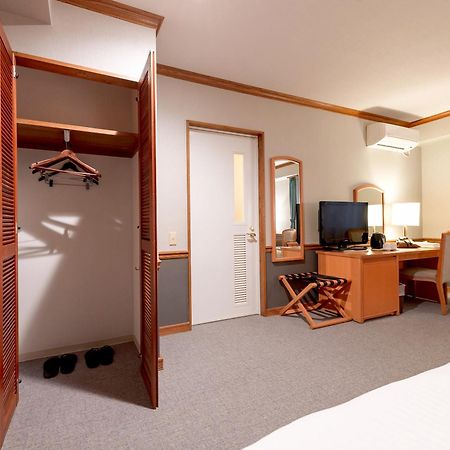 Hotel Azat Naha Ngoại thất bức ảnh