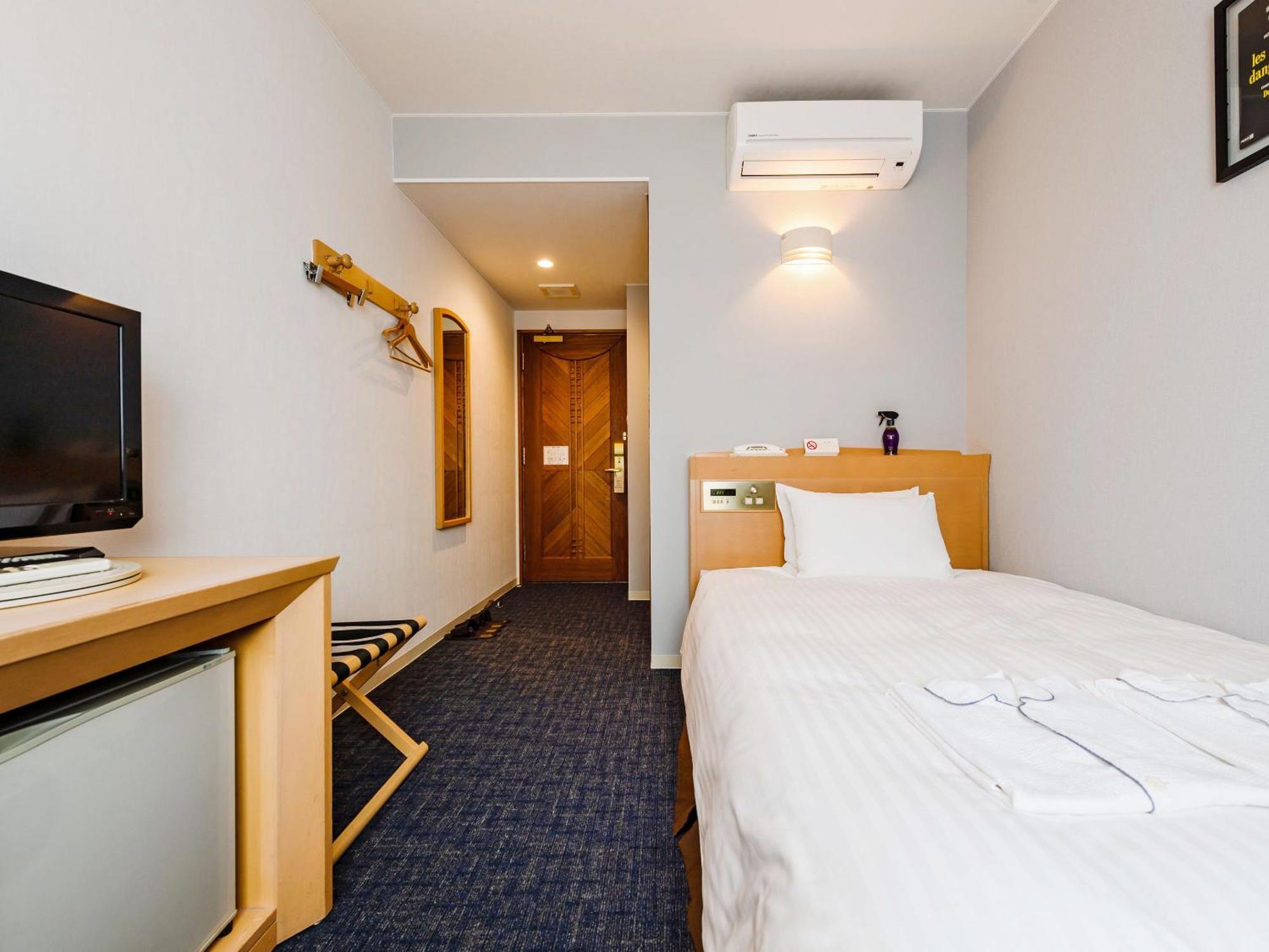Hotel Azat Naha Ngoại thất bức ảnh