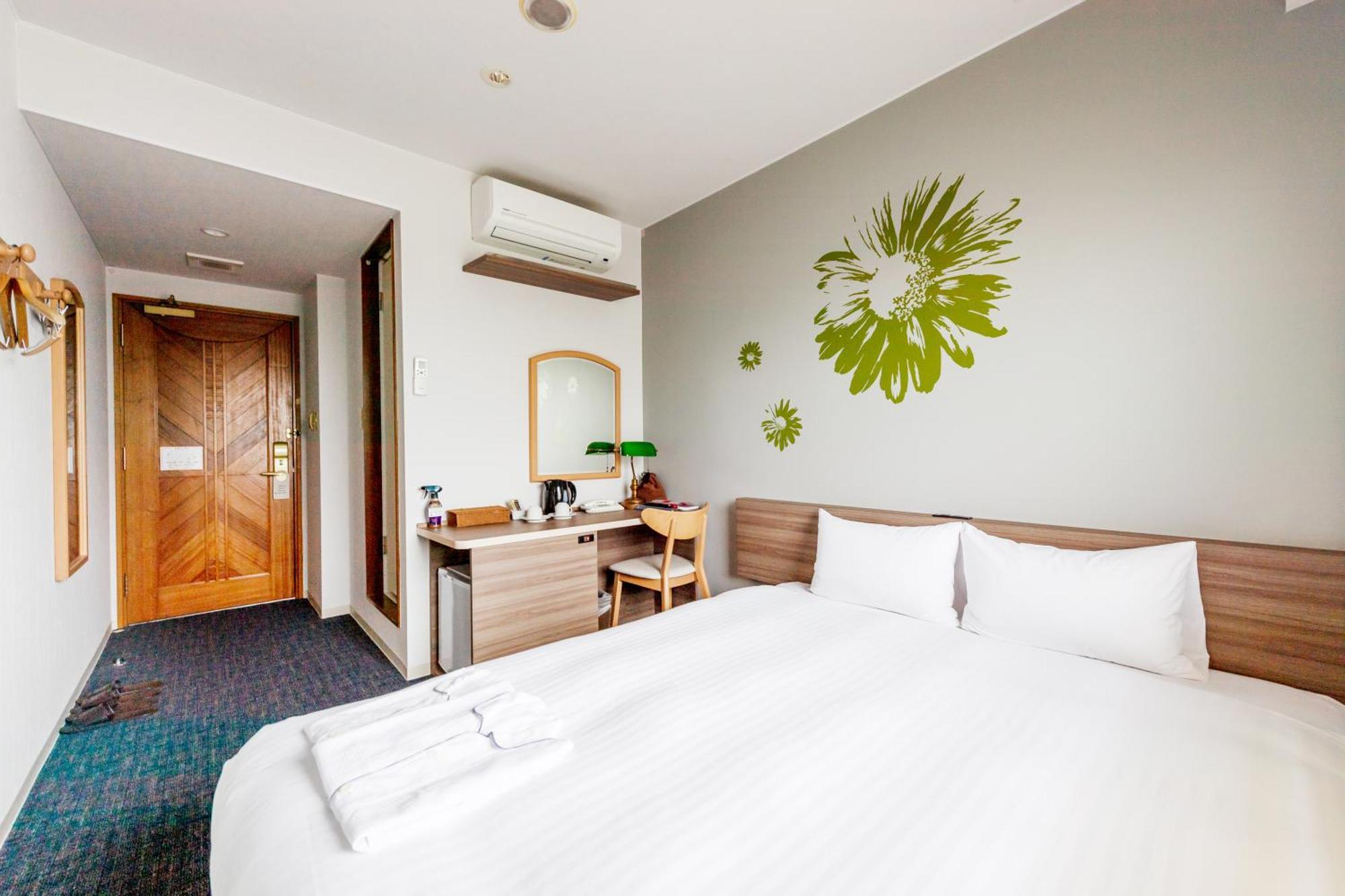 Hotel Azat Naha Ngoại thất bức ảnh
